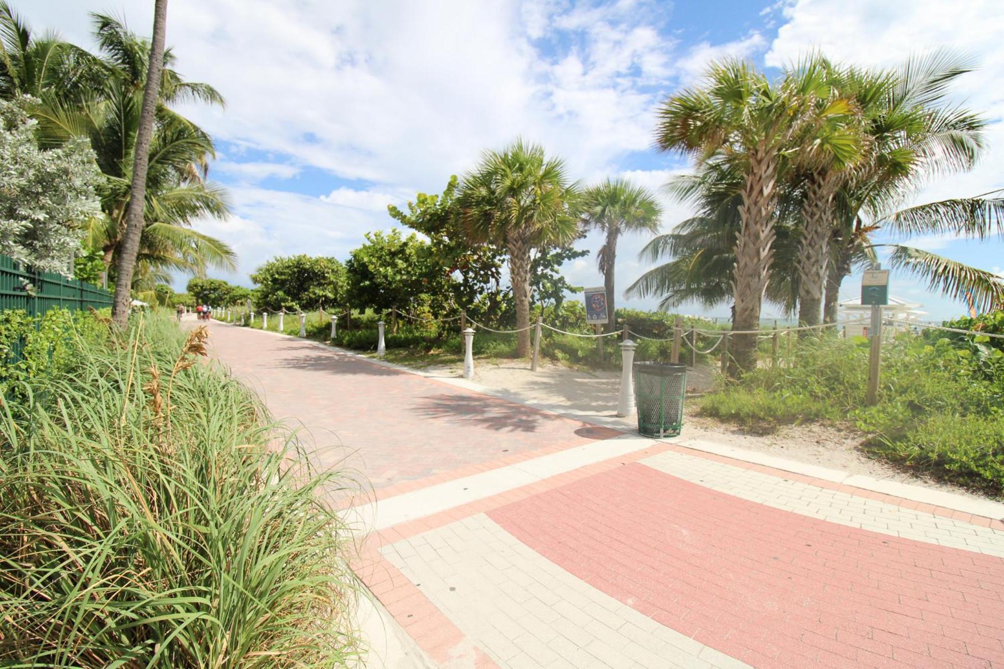 Alexander 1209 Beachfront With 2 Pools , Access, Sauna, Stores Hébergement de vacances