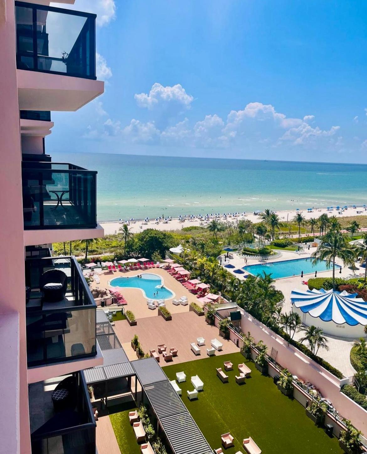 Alexander 1209 Beachfront With 2 Pools , Access, Sauna, Stores Hébergement de vacances *